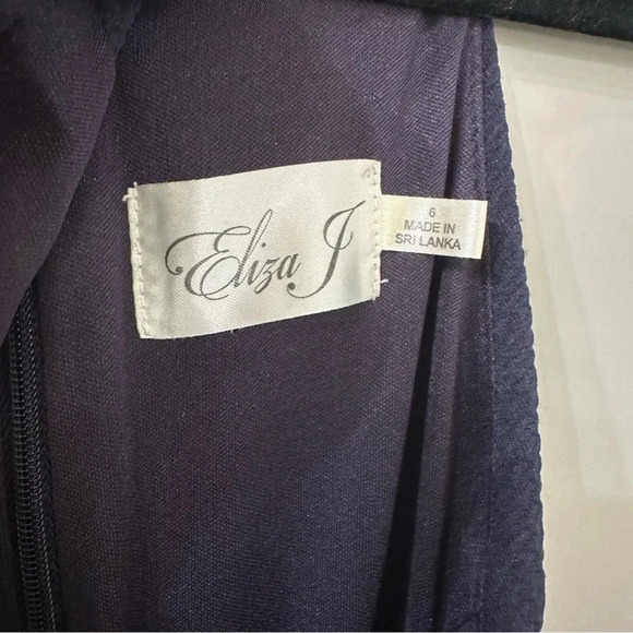 Eliza J Navy Dress Circle Eyelet High Neck Sheath Dress Size 8 - Picture 5 of 6